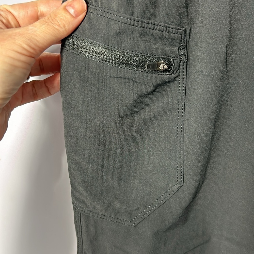 Women’s Black Straight-Leg Pants - Picture 4 of 13